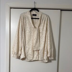 Lane Bryant Cream 3/4 Sleeve Tie Front Blouse